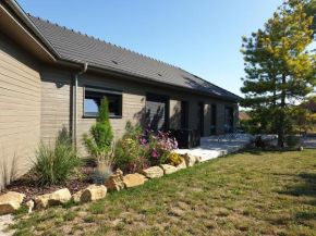 Cosy Wood House, Laubressel